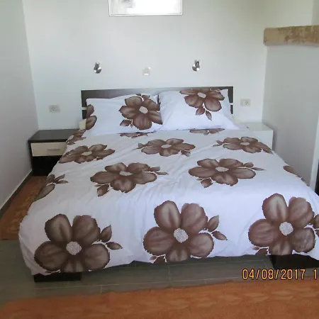 Kutlesa Apartman *